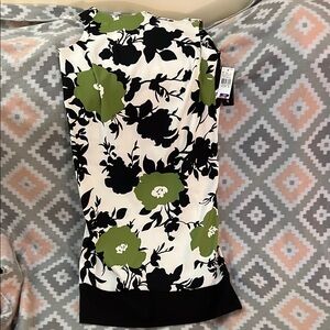 Floral Sleeveless dress in Black and Green